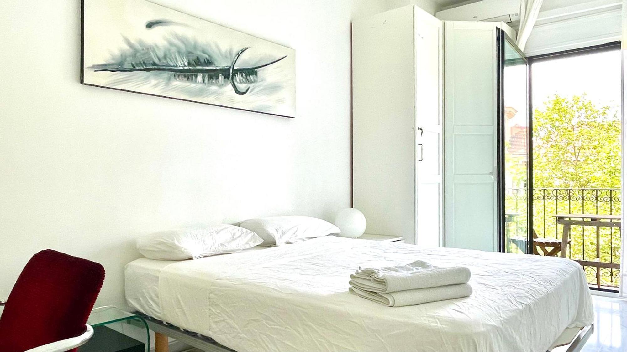 Ferienwohnung Enric Granados 17 Barcelona Exterior foto