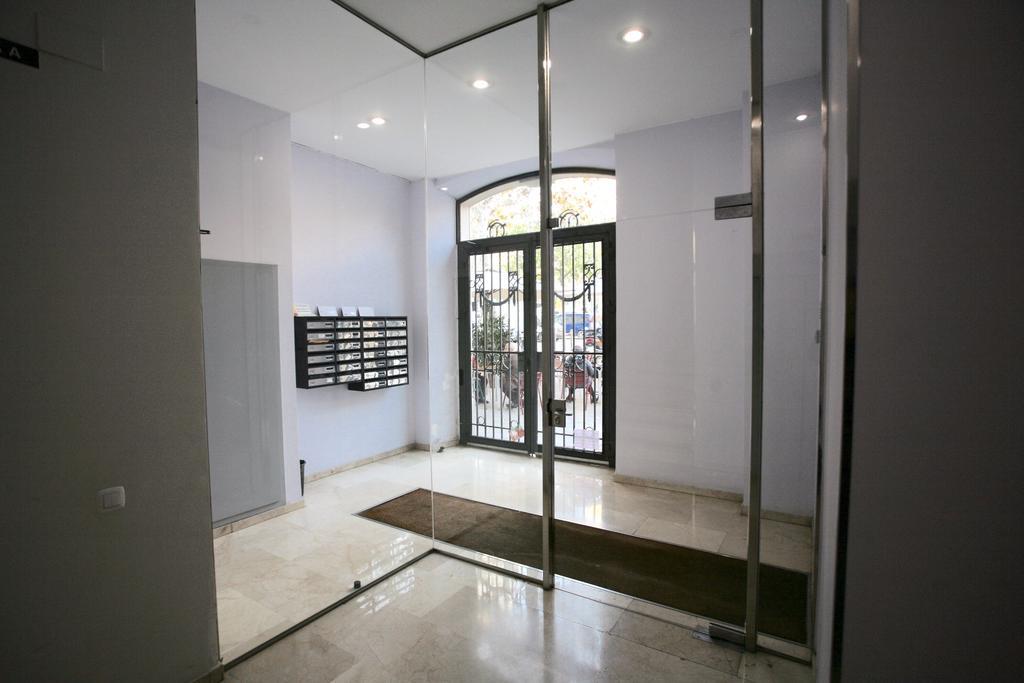 Ferienwohnung Enric Granados 17 Barcelona Exterior foto