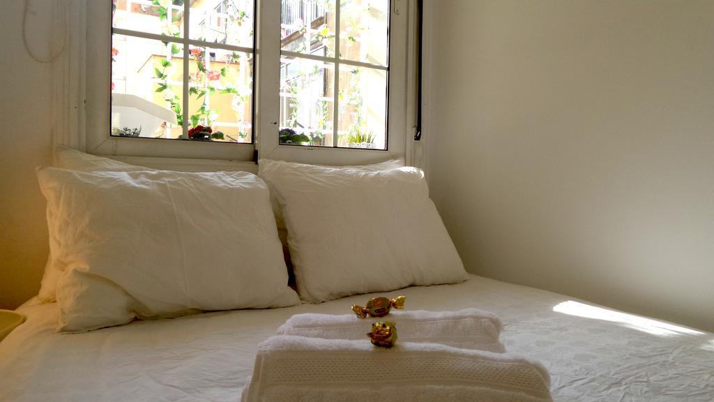 Ferienwohnung Enric Granados 17 Barcelona Zimmer foto